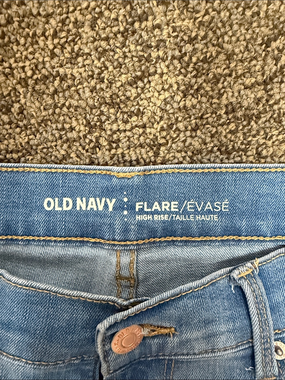 Old Navy Light Blue Flare Jeans for Women - Picture 3 of 4